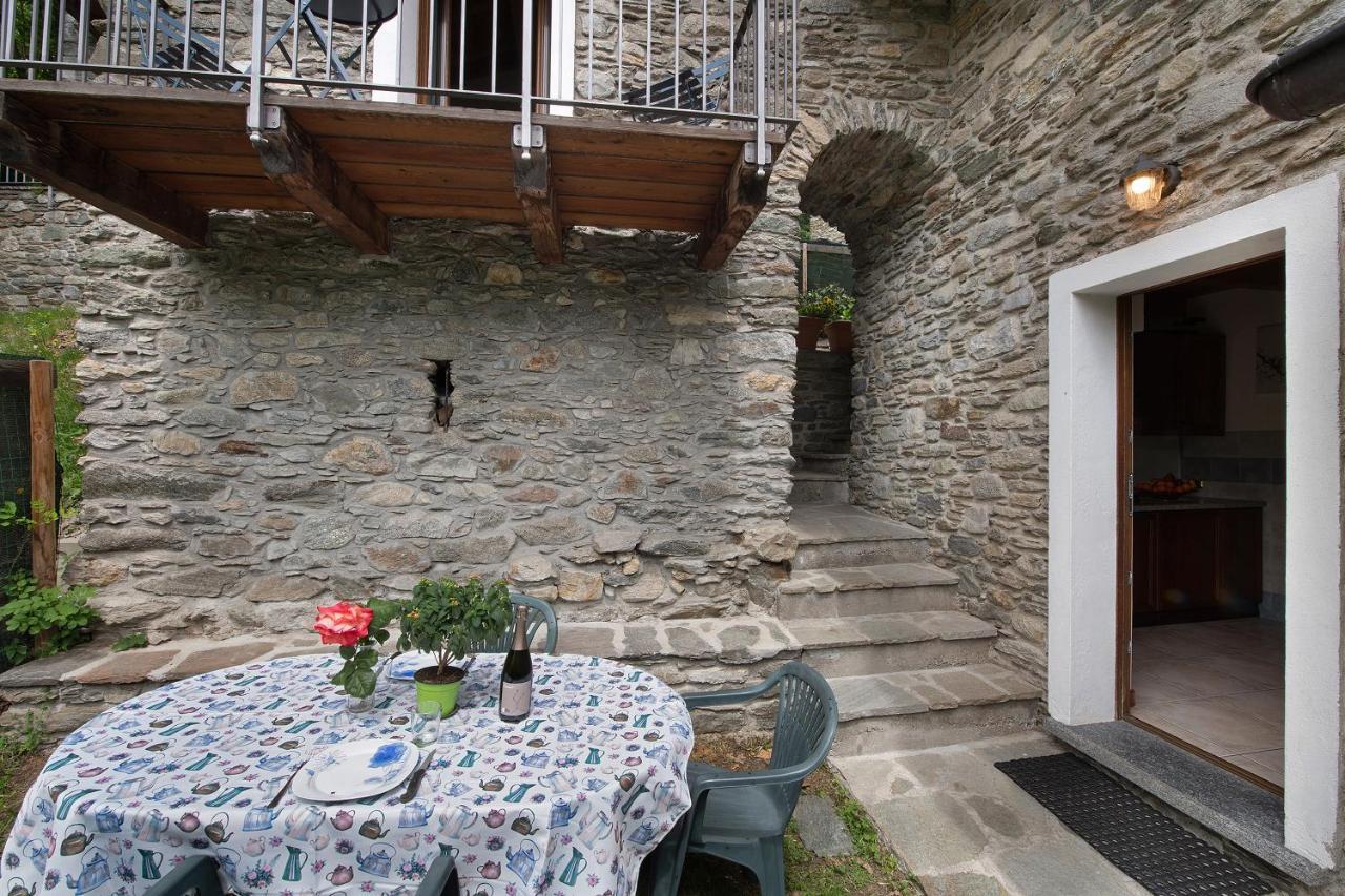 Appartamentino Su 2 Livelli Dosso del Liro Exterior foto